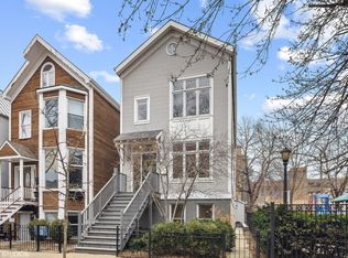 926 W Fletcher St, Chicago, IL 60657