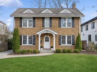 256 Woodlawn Ave, Winnetka, IL