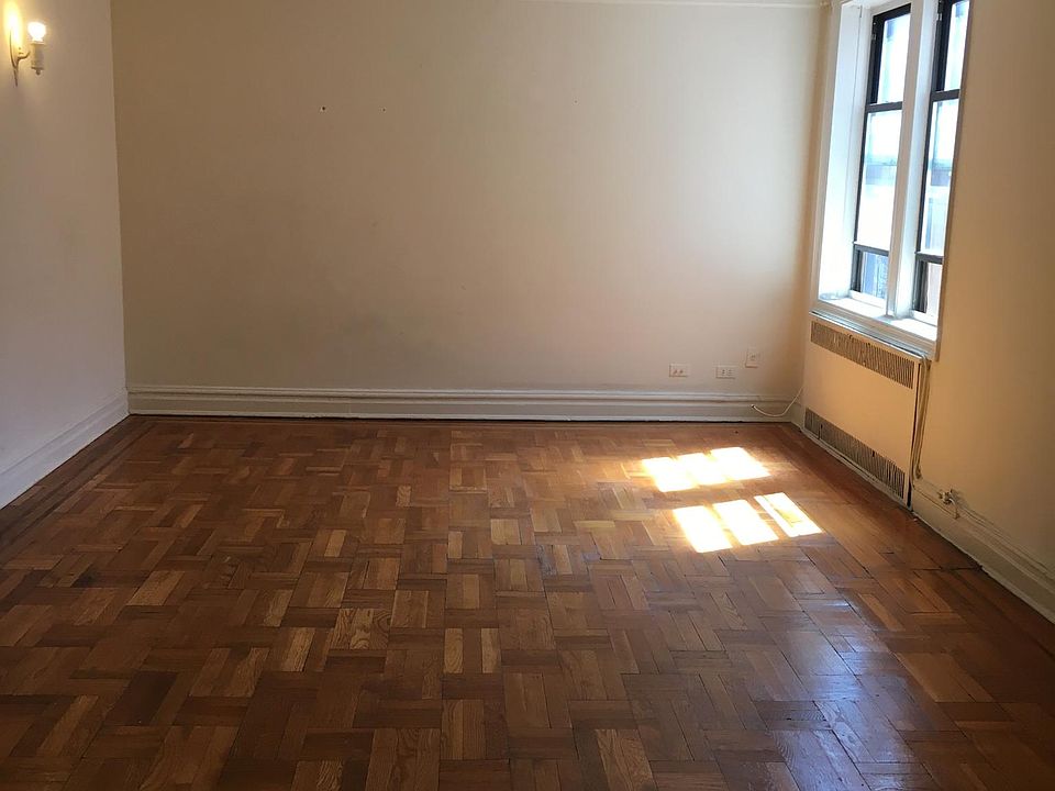 1st image of 1776 E 13th St