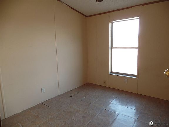 4th image of 199 E Los Montes St