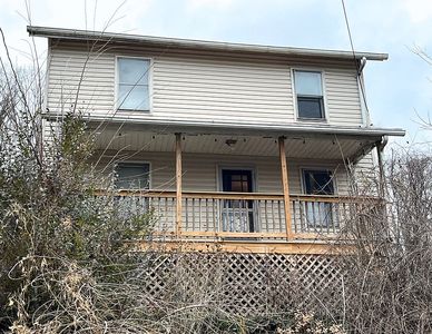 122 Hillside Way, New Castle, PA, 16101