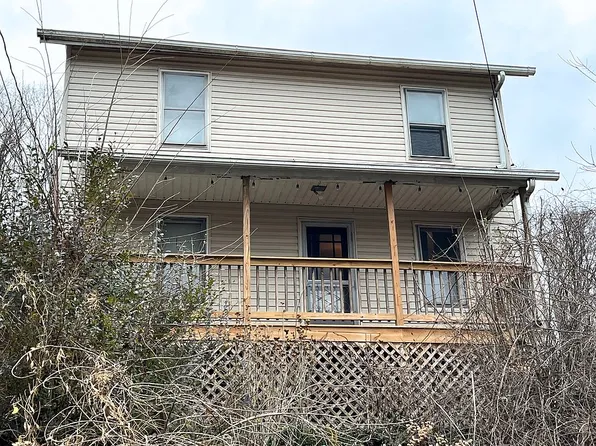 122 Hillside Way, New Castle, PA 16101