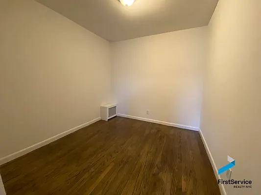 Rented by FirstService Realty (legacy) | media 14