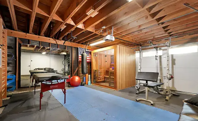 3172 Manistee Dr — Photo 24