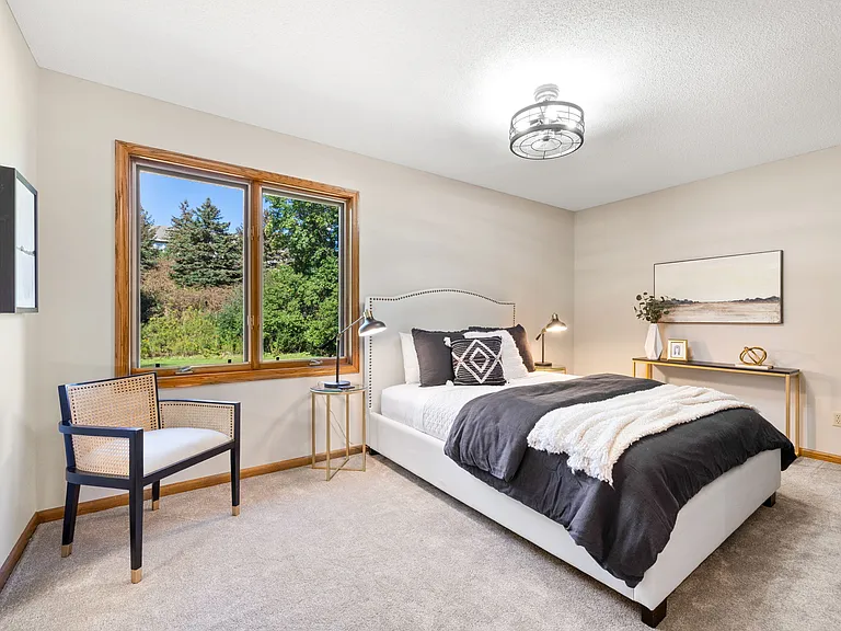 1270 Lake Susan Hills Dr — Photo 8