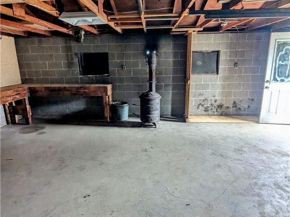49851 Main St, Saint Clairsville, OH 43950