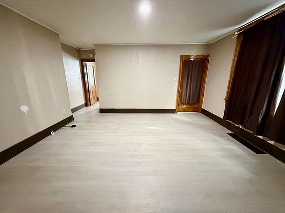 5th image of 114 Sedgwick St #1