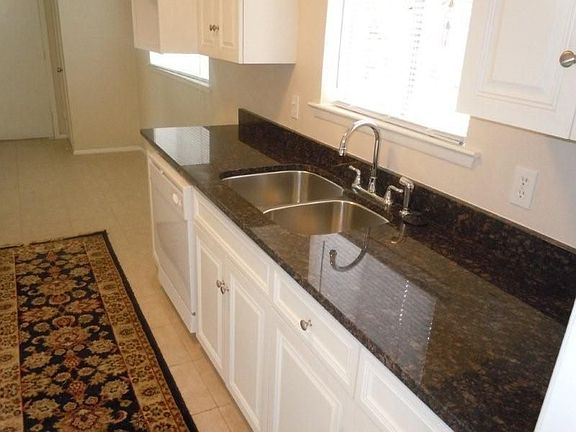 3rd image of 2314 Briarwood Ln