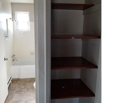 5th image of 3158 Algonquin Pkwy