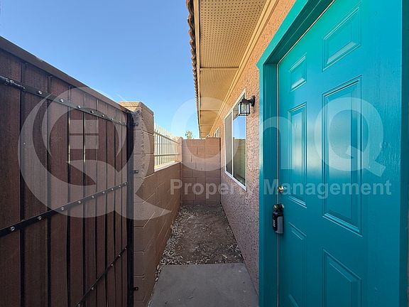 3rd image of 2719 E Tierra Buena Ln APT 1