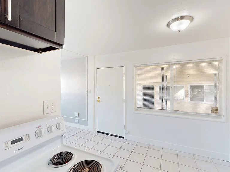 2711 23rd Avenue — Photo 12