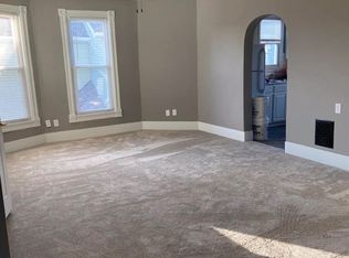 610 E Locust St #C, Bloomington, IL 61701