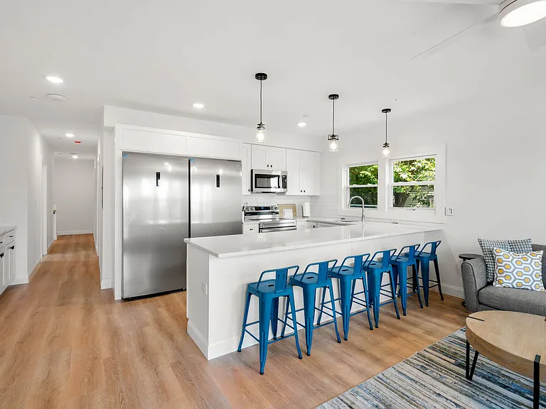 32 Munroe St #1 — Photo 7