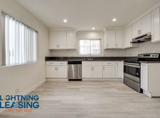 20436 Cohasset St #12B, Winnetka, CA 91306