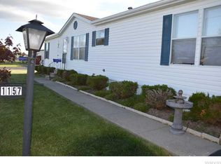 1157 Timberwood Ct, Lockport, NY 14094