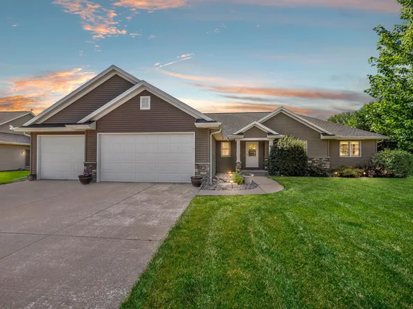 W6267 Rocky Mountain Dr, Greenville, WI 54942