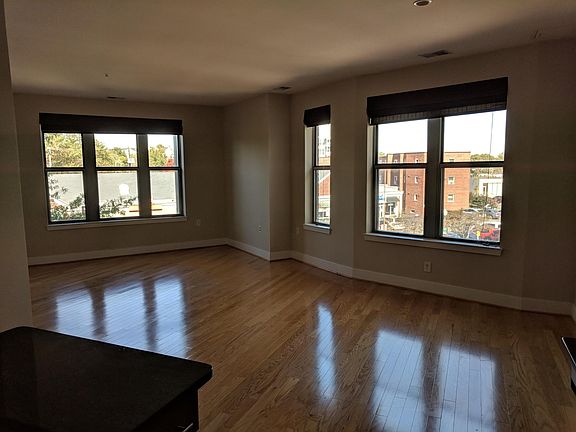 Unit is on corner so you get amazing light and views. Wonderful, versatile space.