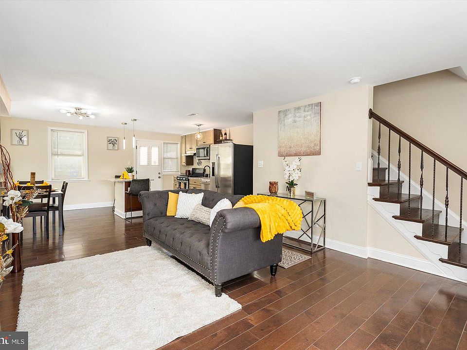 2nd image of 4548 Derby Manor Dr