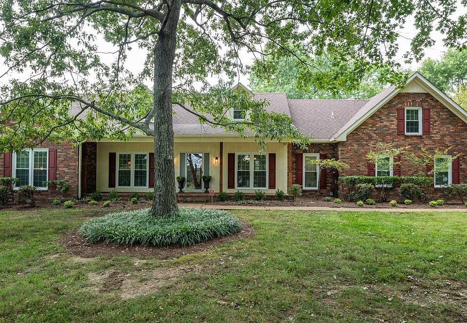 1st image of 1034 S Browns Ln
