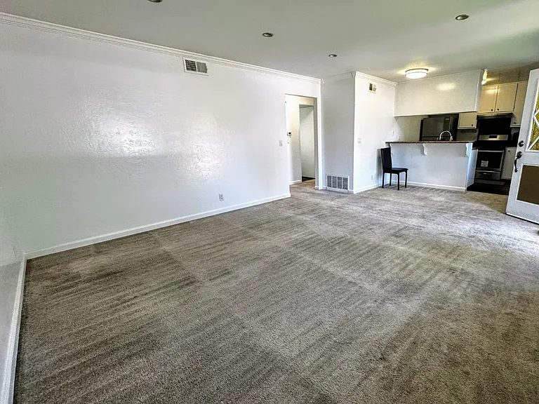 2116 Eric Ct #1 — Photo 2