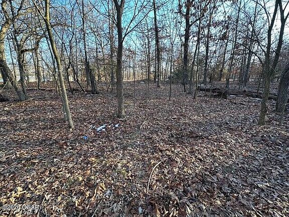 5th image of 10300 Center Ridge Dr