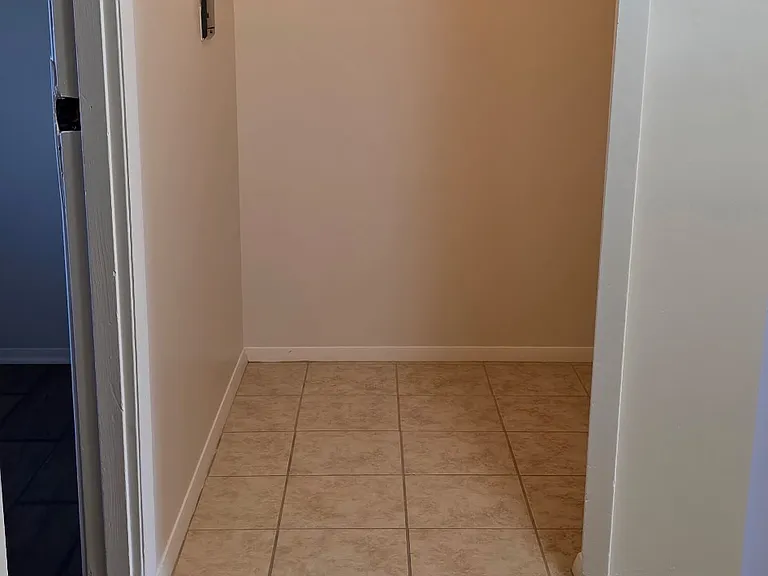 141 S Bates St #4 — Photo 12