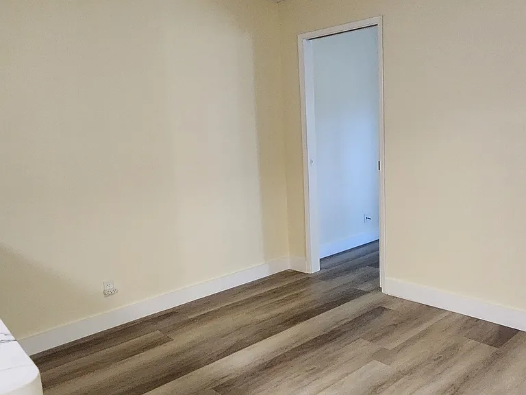 Mandarin Dr — Photo 7