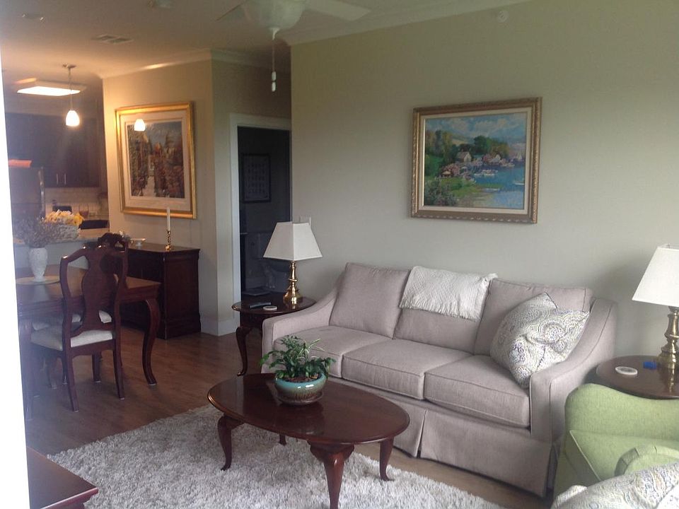 Living Room /Dining Room