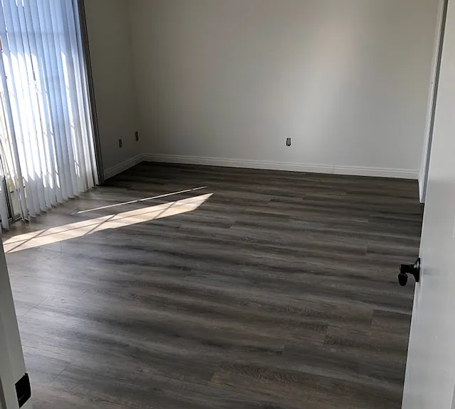 1201 N. Mansfield Ave. — Photo 8