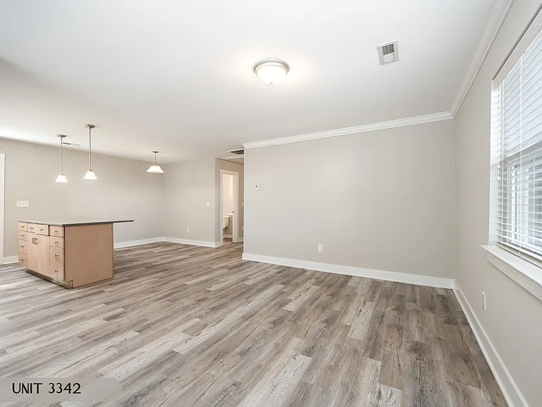 3340 Washburn Ave — Photo 6