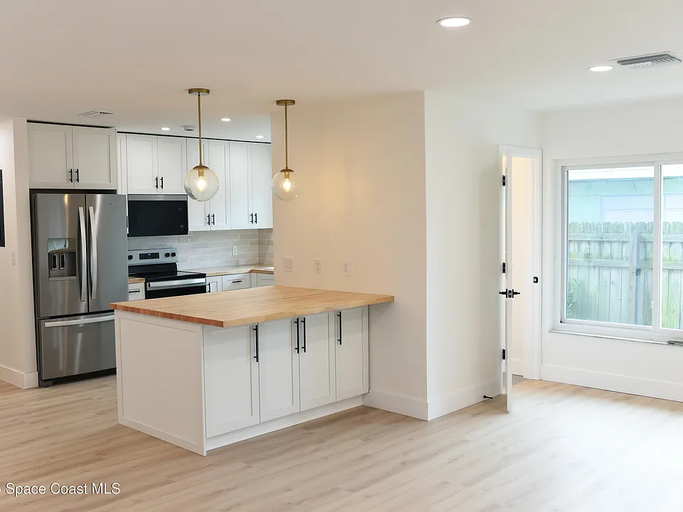219 N Brevard Ave