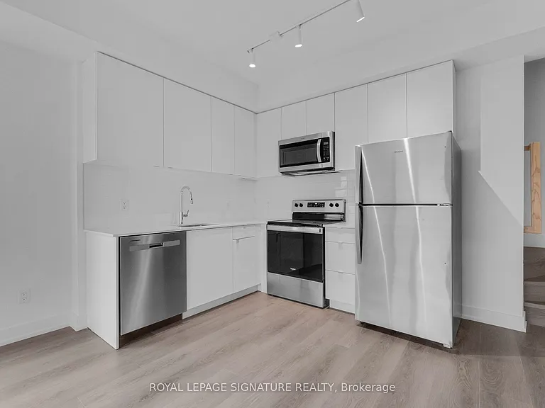 16 Melbourne Ave #316C — Photo 17