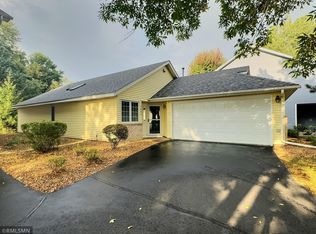 5697 Willow Trl, Shoreview, MN 55126