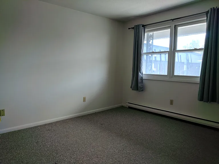 328 College St — Photo 22