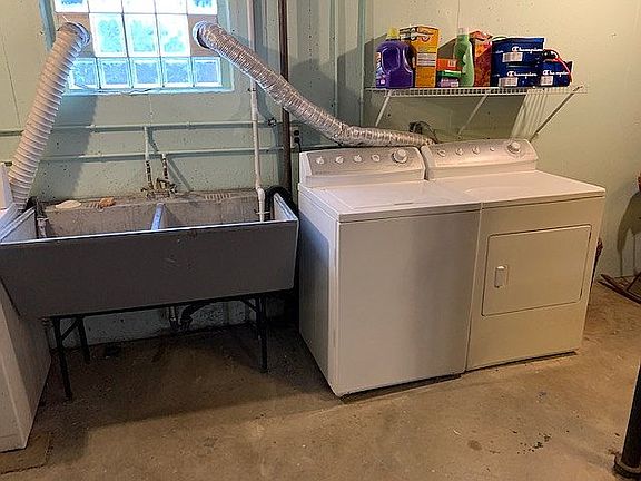 laundry hook up per home 