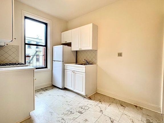 2nd image of 25-86 44th St #B5