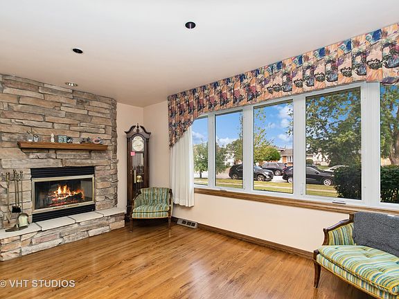4th image of 6431 182nd St