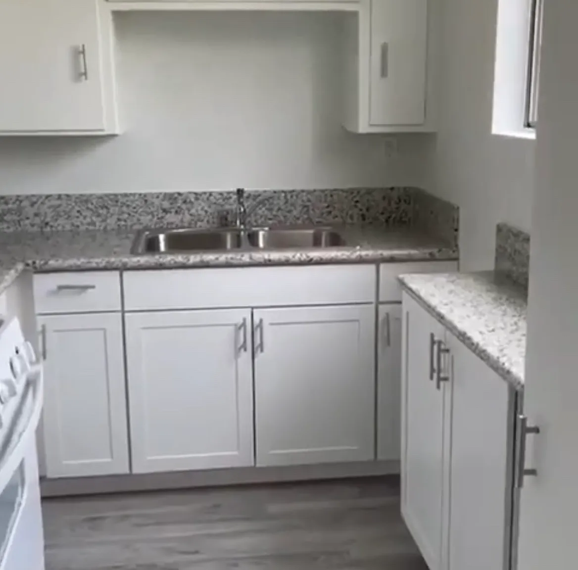 1 bed, 850 sqft, $2,300 — Photo 2