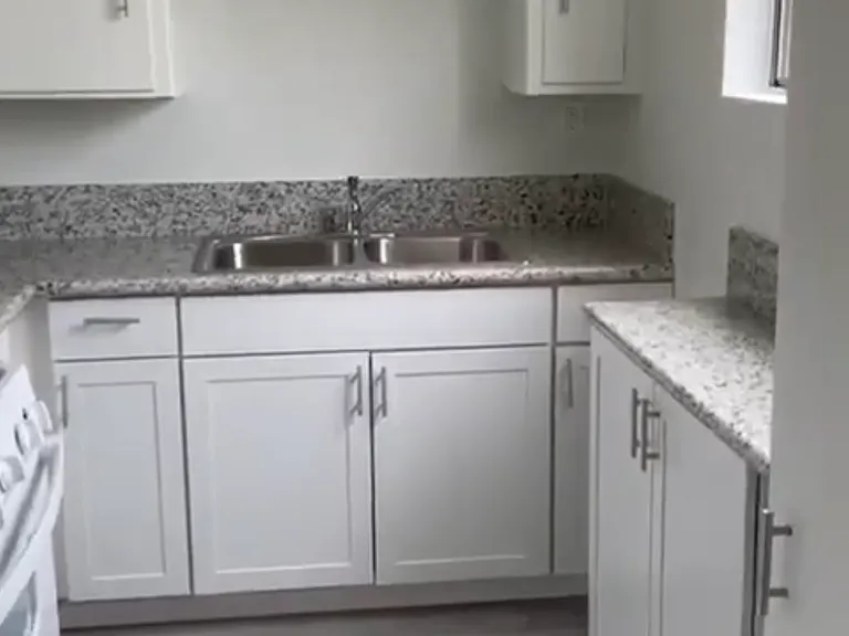 1343 N Sierra Bonita Ave #3 — Photo 2