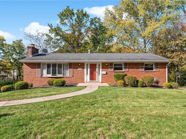 4025 Impala Dr, Pittsburgh, PA 15239