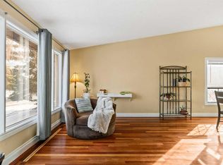 1343 NE Berkley Dr NW, Calgary, AB T3K 1T4