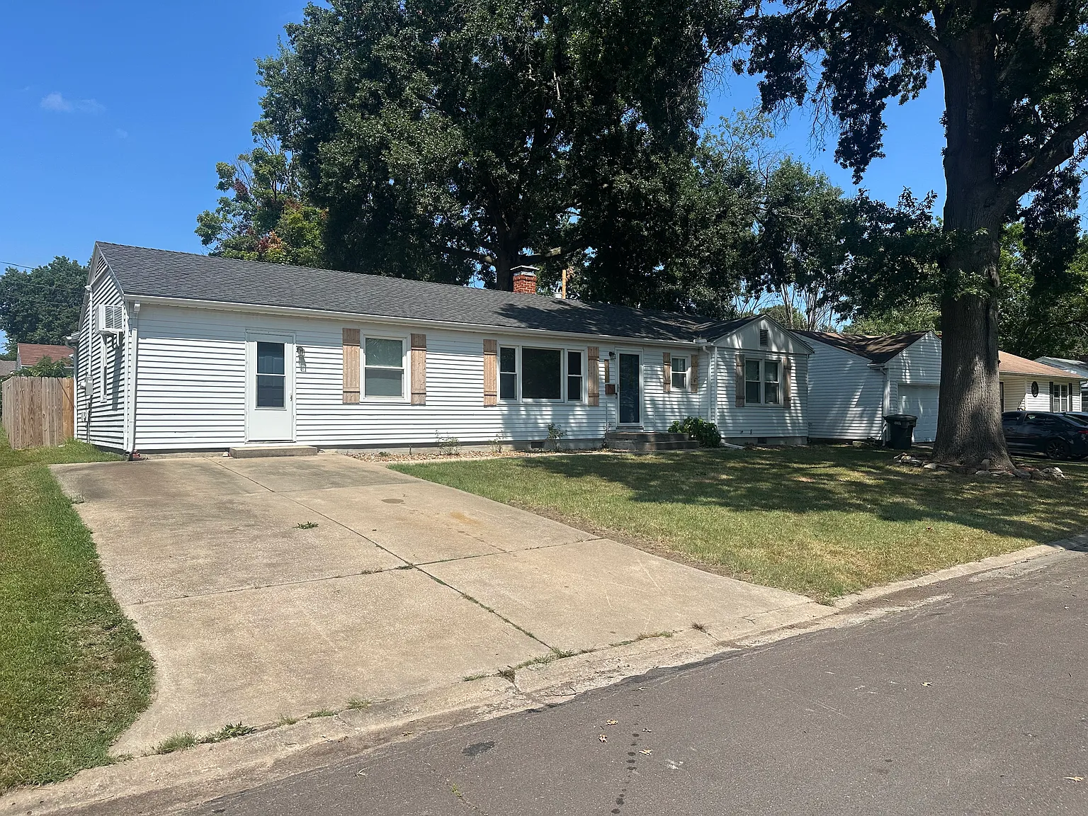 3 bed, 1639 sqft, $1,400 — Photo 2