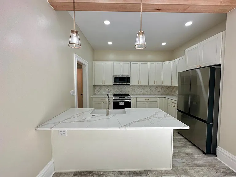 716 Southern Ave — Photo 10