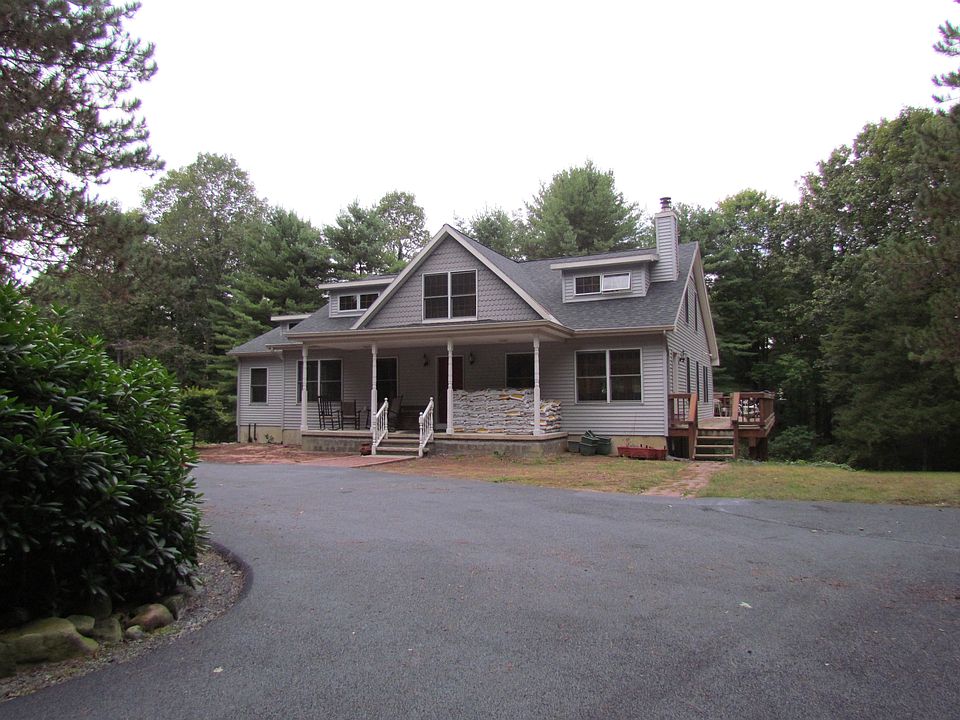 Entrance & Circular Driveway