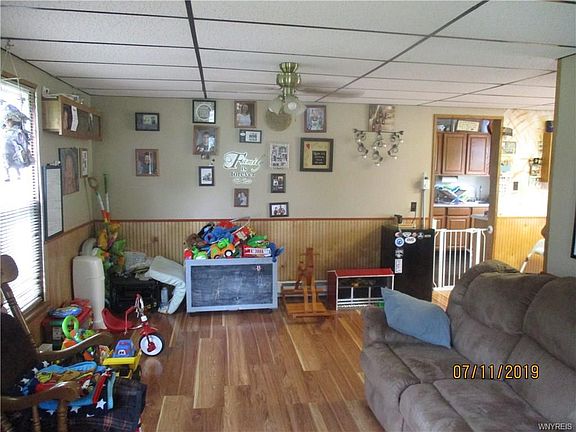 4th image of 437 Rock City St