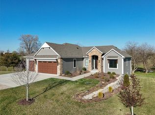 976 E 1512th Rd, Lawrence, KS 66046