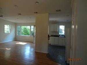 4th image of 330 Anthony Ave