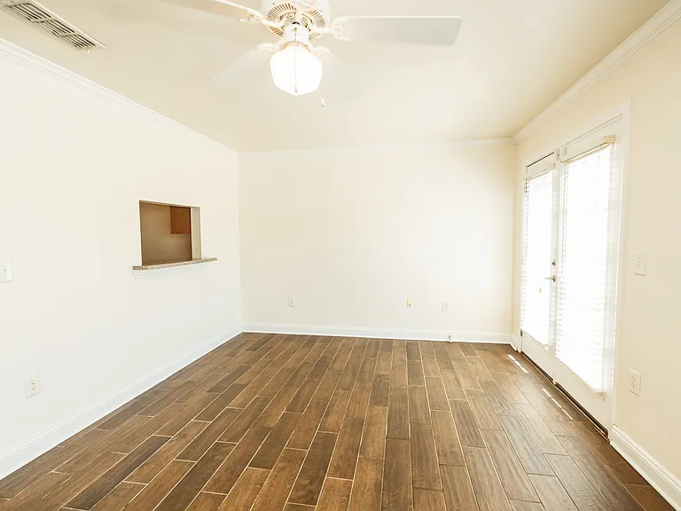 748 Majestic Dr — Photo 9