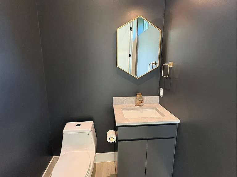 1800 Crown Dr #2 — Photo 7