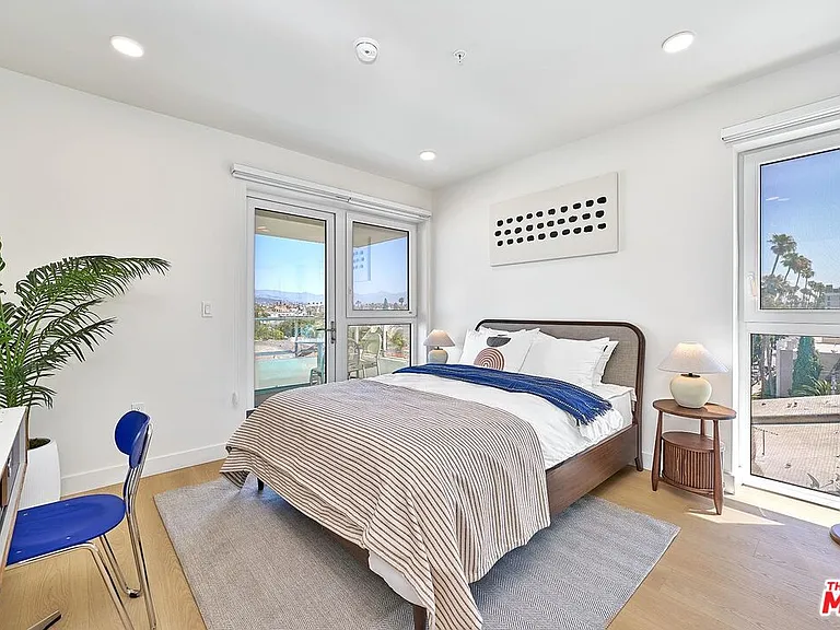 510 S Oxford Ave #310 — Photo 43